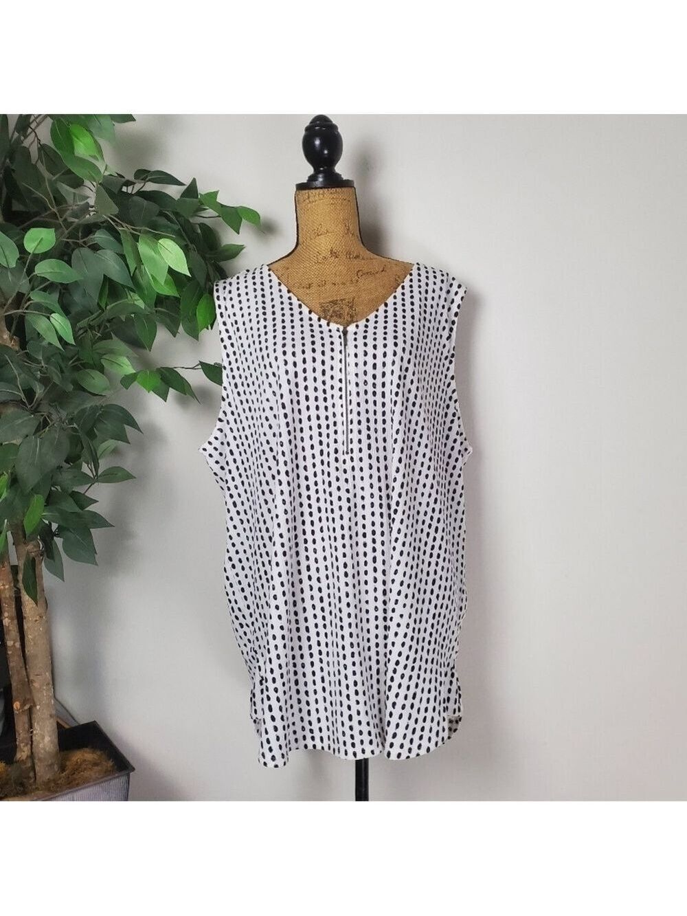 New Lularoe Rachael Black and White Polka Dot Blouse 3XL